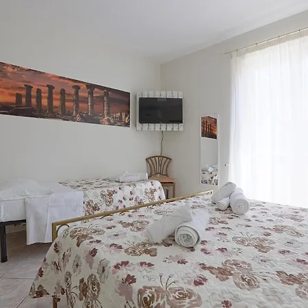 Delle Mura * Αγκριτζέντο