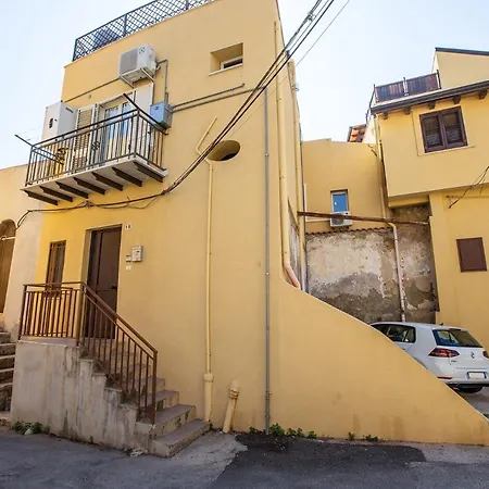 Delle Mura Αγκριτζέντο